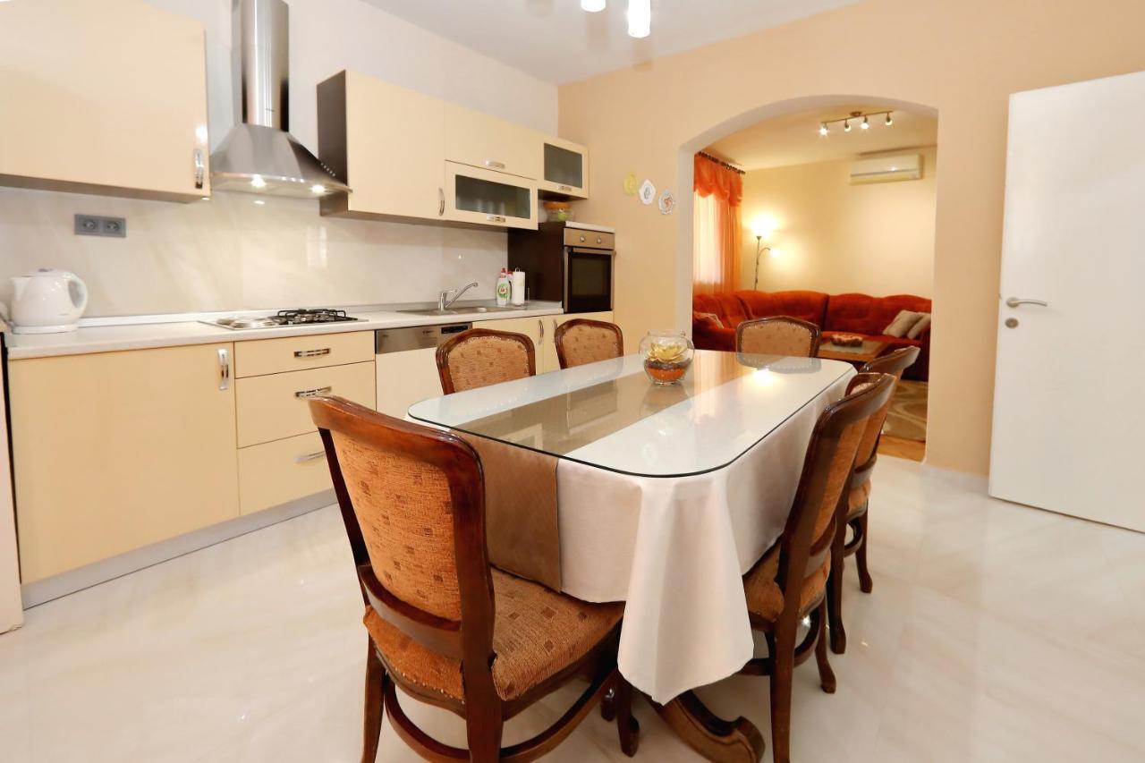 ביבינייה Apartment Lucijan מראה חיצוני תמונה